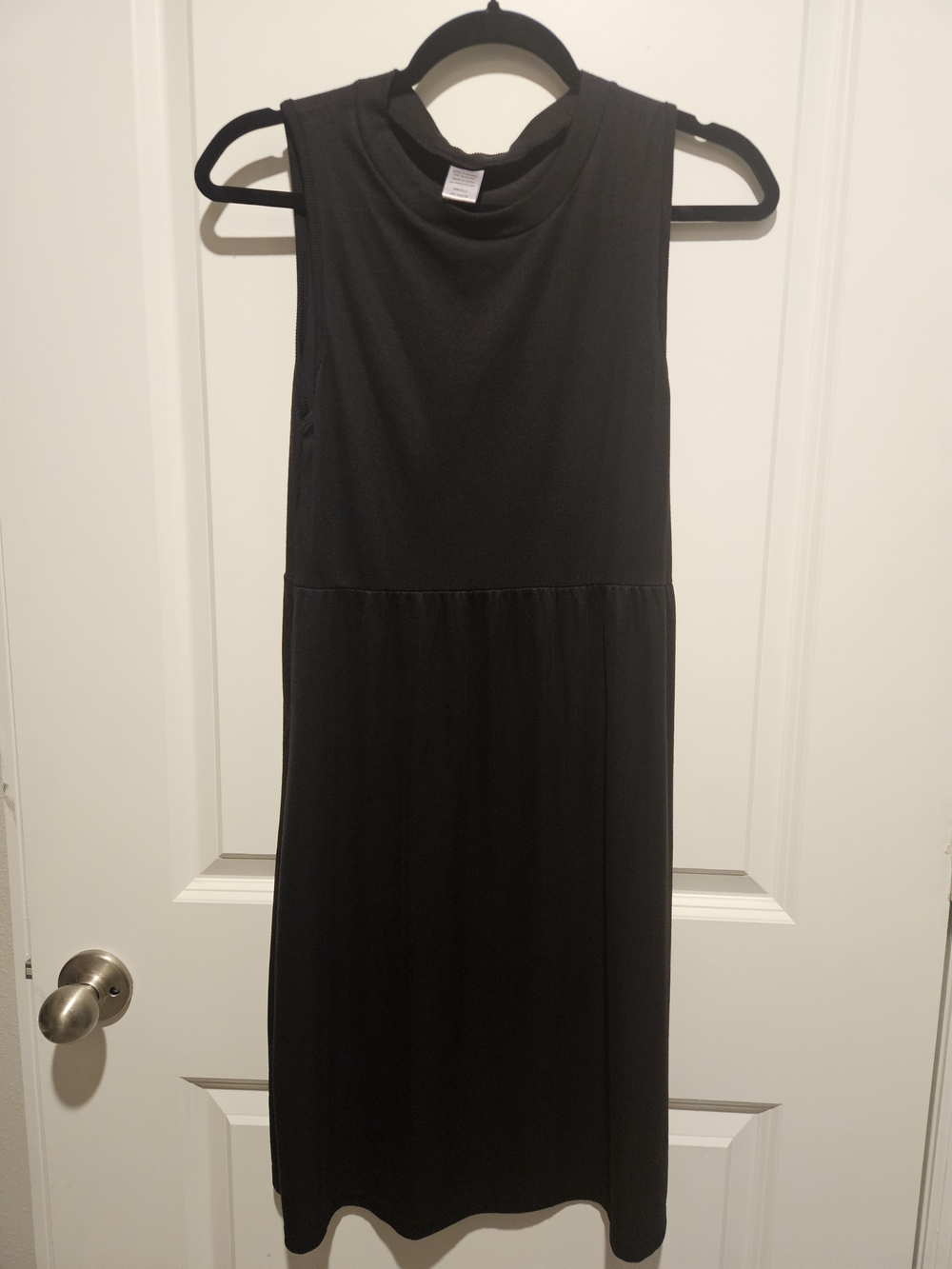 Classic Black Sleeveless Midi Dress